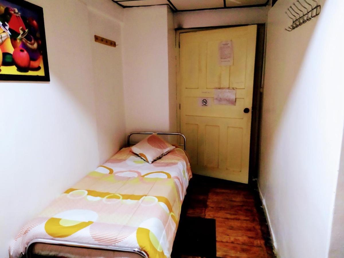 Hostal Latitud Ecuem Quito Eksteriør billede