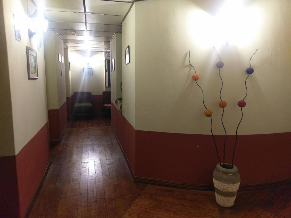 Hostal Latitud Ecuem Quito Eksteriør billede