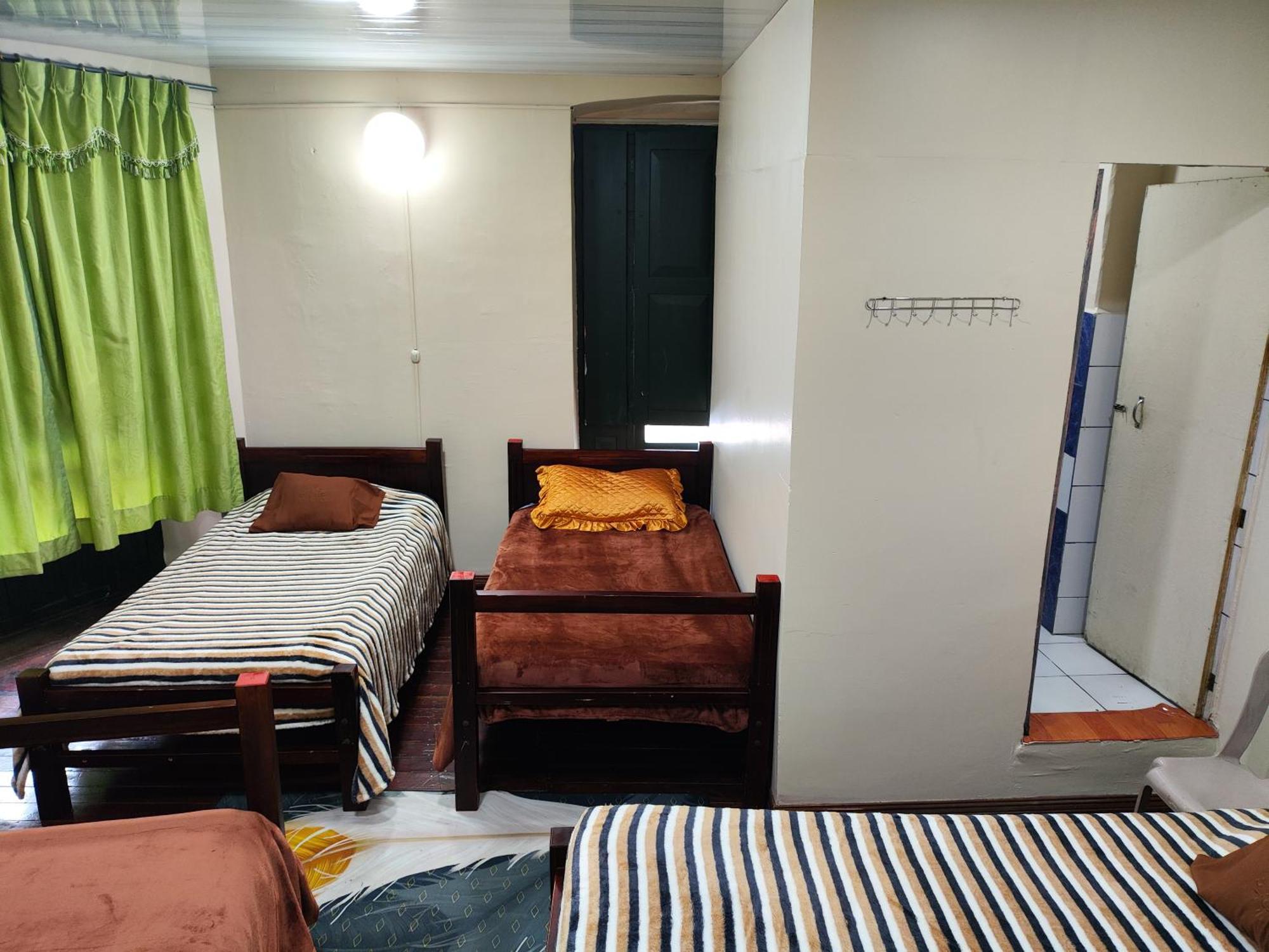 Hostal Latitud Ecuem Quito Eksteriør billede